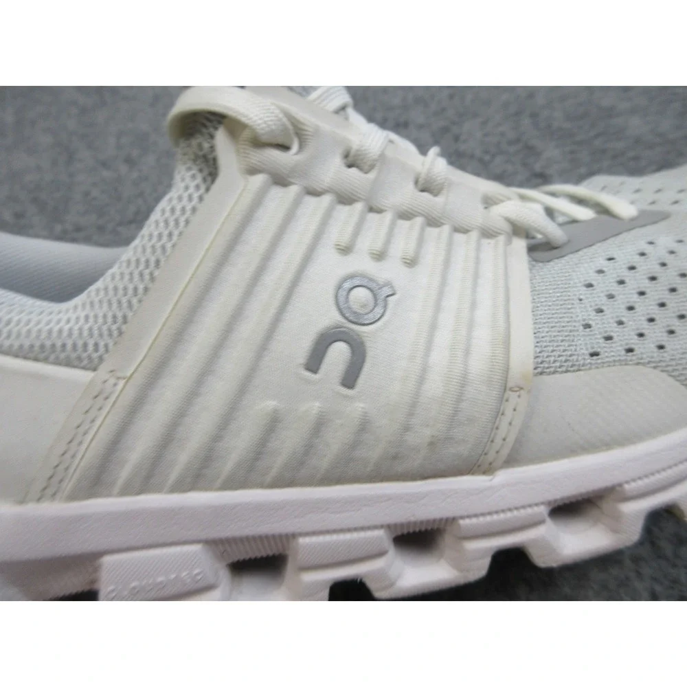 On Cloudstratus Shoes Womens Size 10.5 Swiss Engineering Running Athletic Sneake